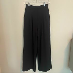 H&M NWT High Waisted Black Pleated Pants Size 2